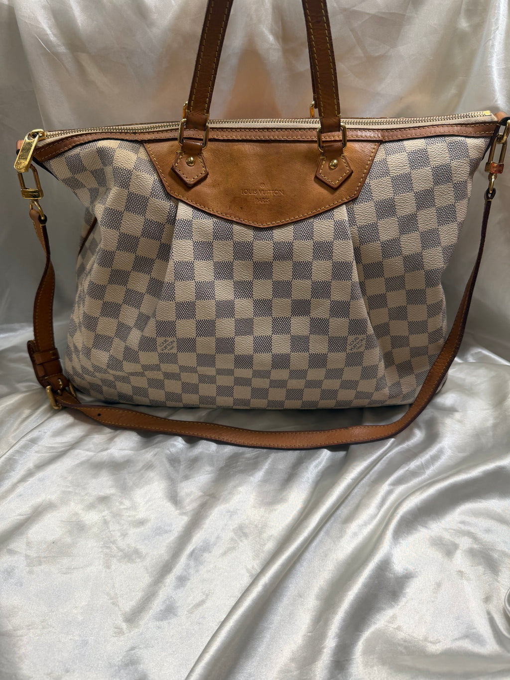 Louis Vuitton Damier Azur Siracusa Gm Crossbody Sling