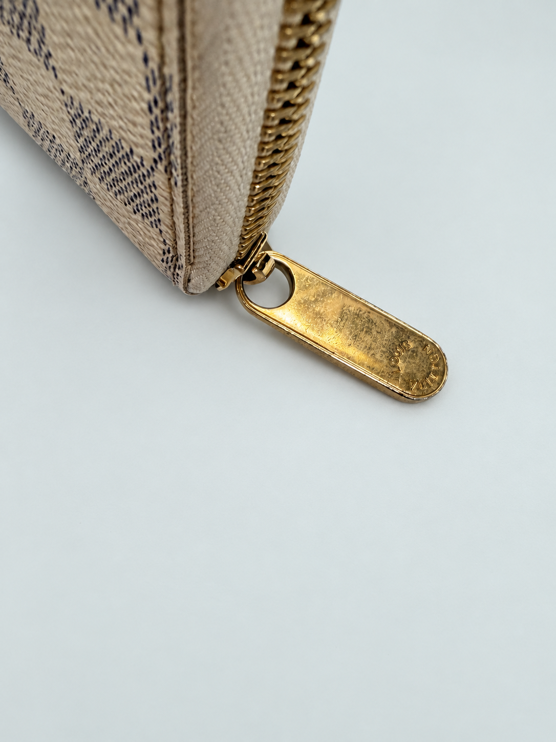 Louis Vuitton Damier Azur Zippy Wallet