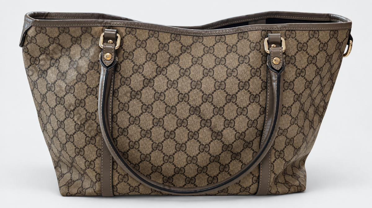 Gucci GG Supreme Tote in Gray