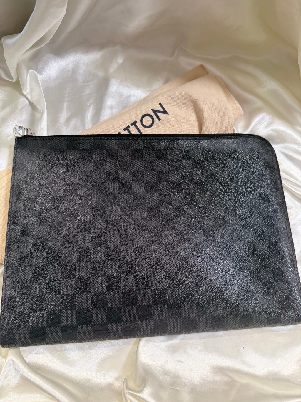 Louis Vuitton Damier Graphite Clutch Pochette Document NM