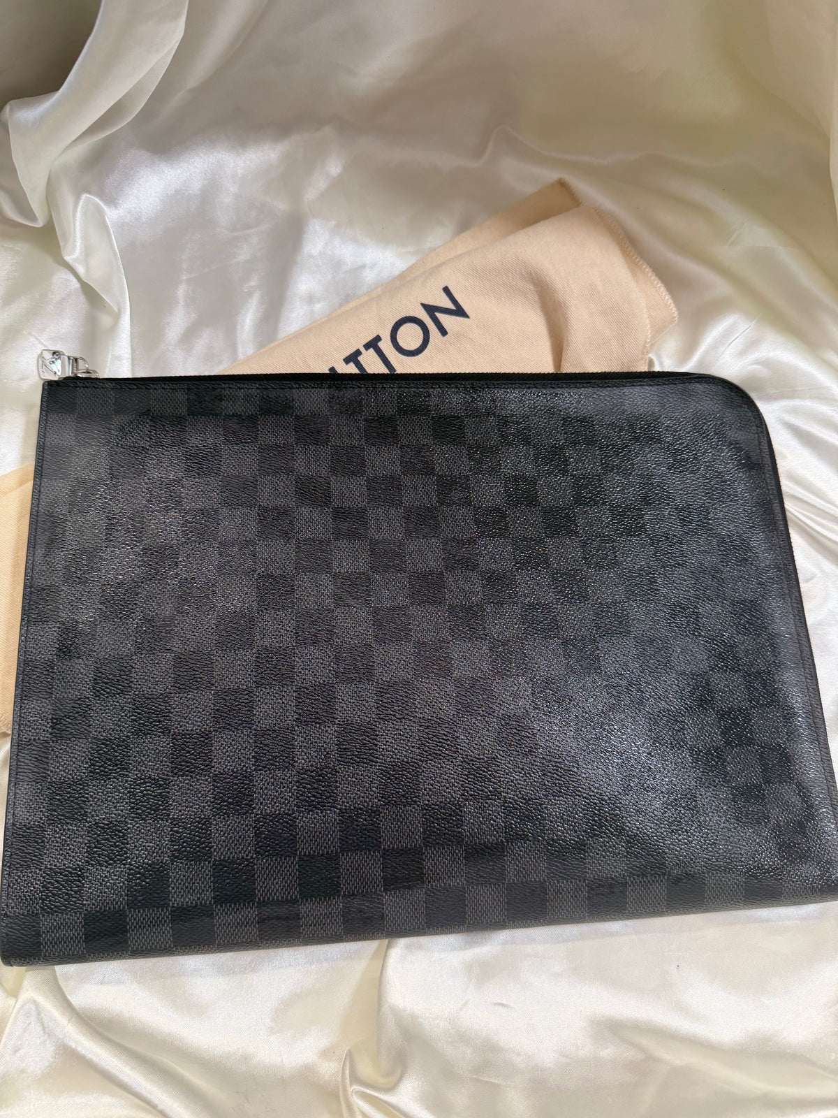 Louis Vuitton Damier Graphite Clutch Pochette Document NM