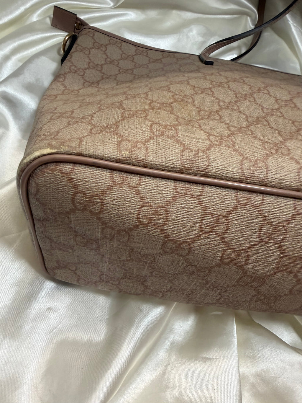 Gucci Monogram Supreme Zipper Tote Medium Shoulder Bag