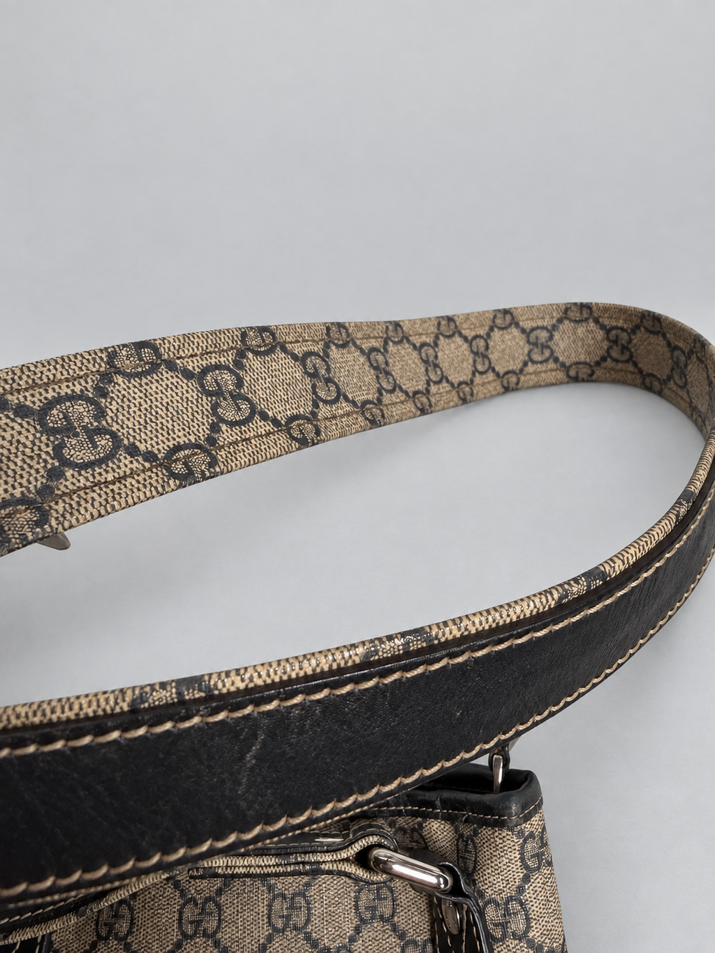 Gucci Supreme Flat Web Loop Messenger Crossbody Sling Bag in Navy Blue