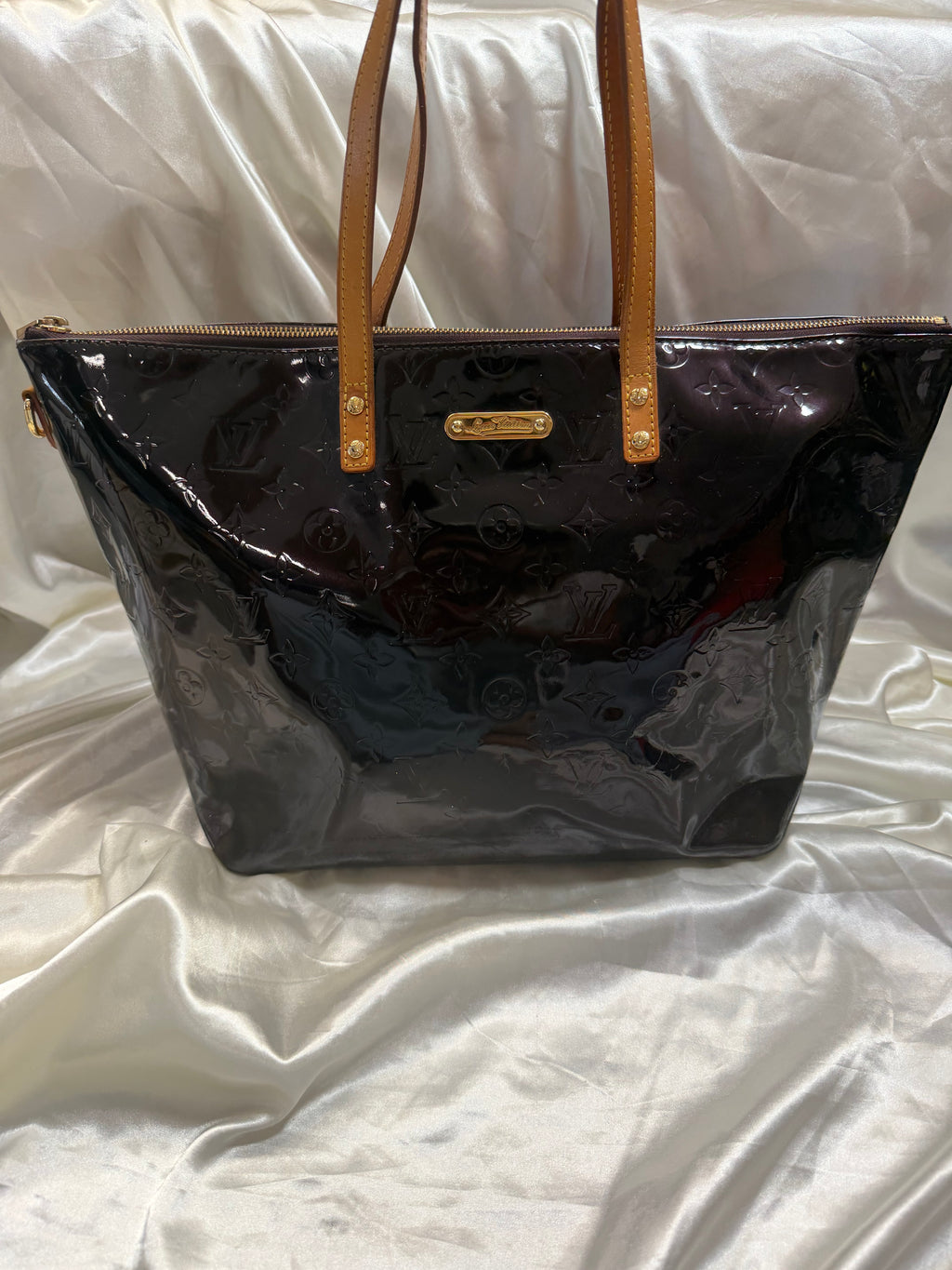 Louis Vuitton Vernis Bellevue Gm Tote Shoulder Bag