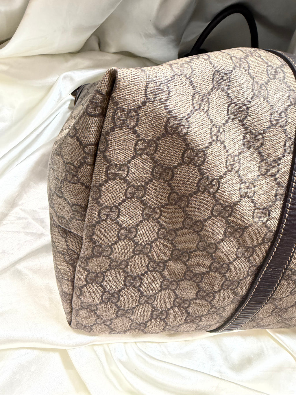 Gucci Monogram Supreme Joy Tote Medium Zipper
