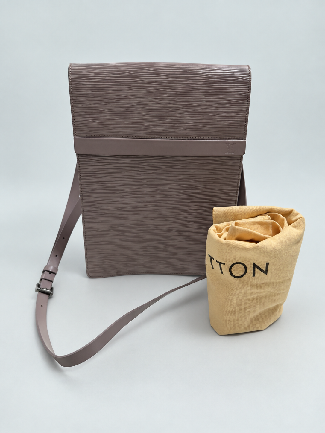 Louis Vuitton Ramatuelle Lilac Messenger Crossbody
