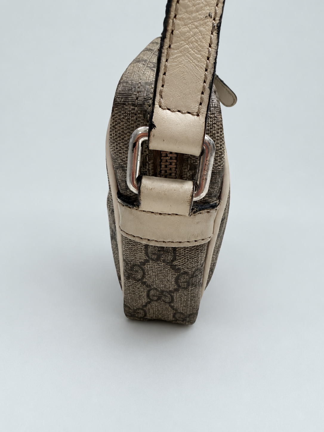 Gucci Supreme Monogram Camera Bag Crossbody