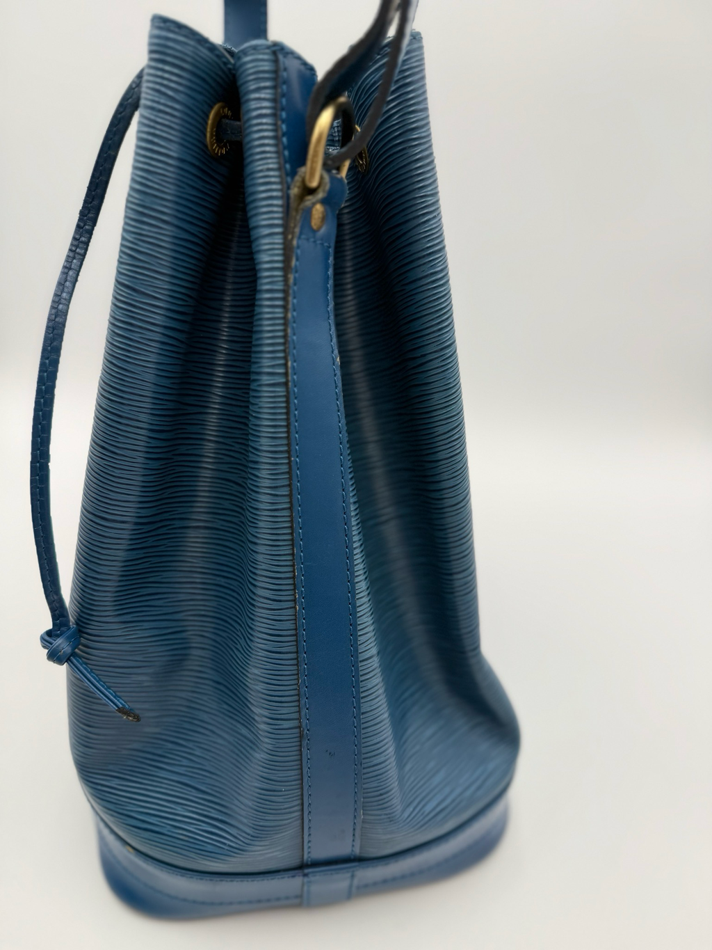 Louis Vuitton Epi Noe Gm Bucket Tote Shoulder Bag