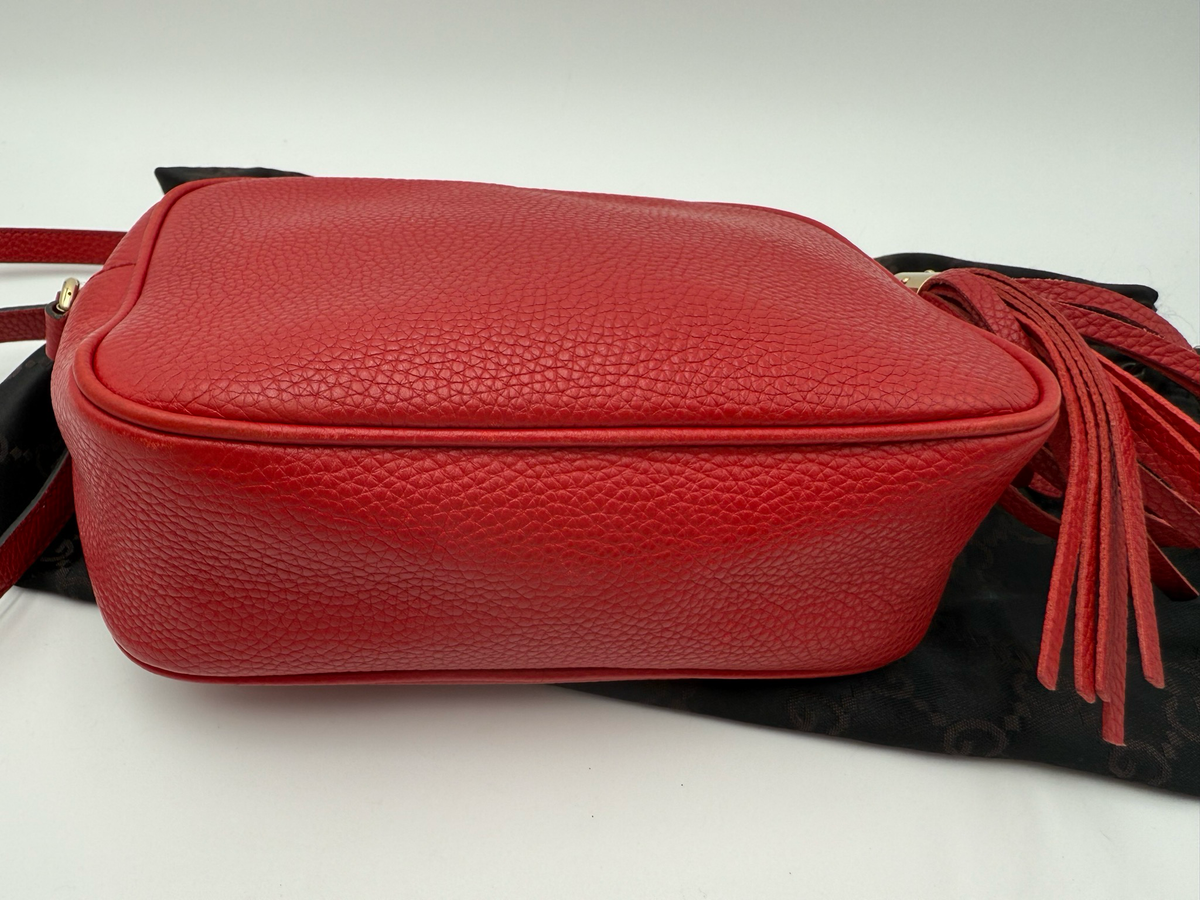 Gucci Pebbled Leather Red Soho Camera Bag
