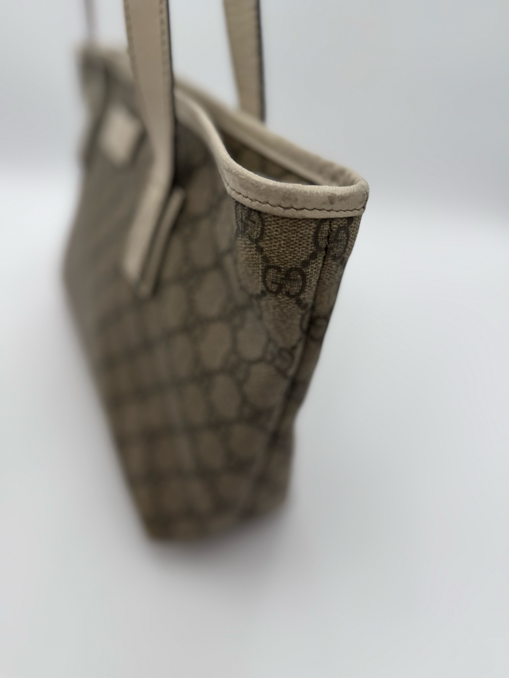 Gucci Supreme Small Tote Zipper Shoulder Bag