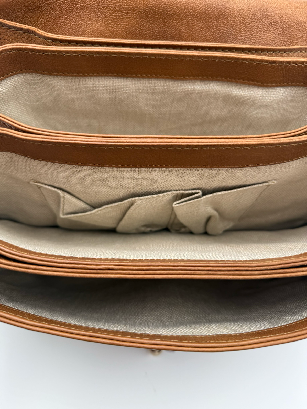 Gucci Leather Marrakeech Crossbody Medium Messenger Sling
