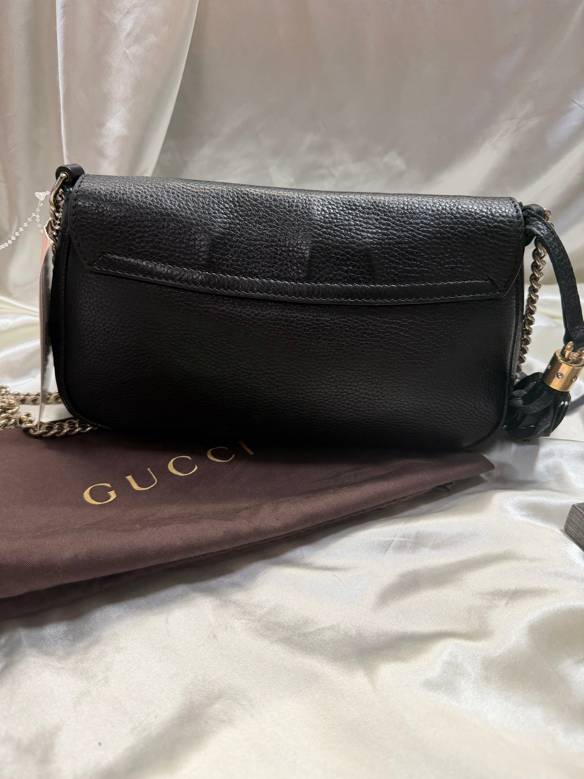 Gucci Pebbled Leather Soho Flap Medium Crossbody in Black