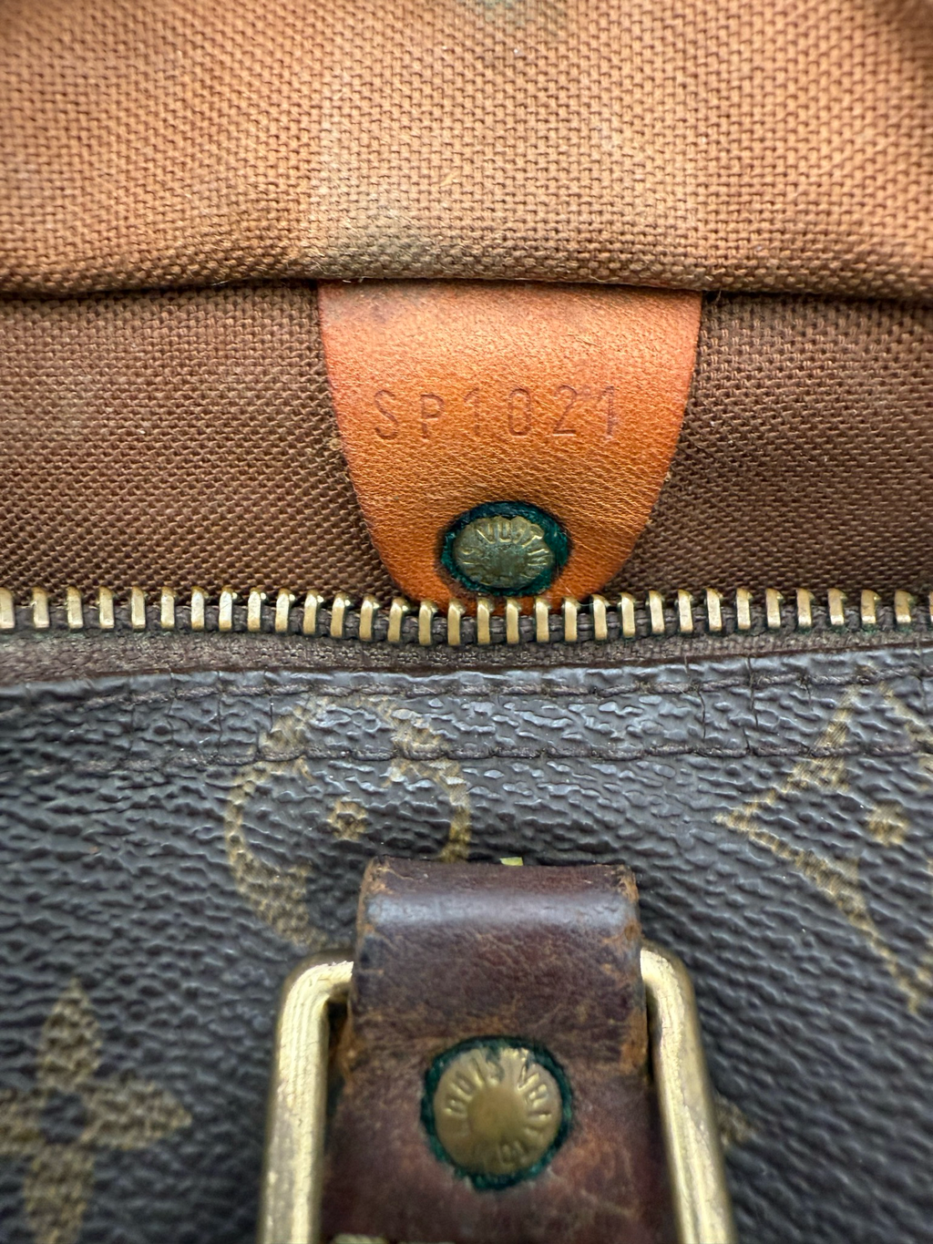 Loui Vuitton Speedy 25 Monogram Satchel