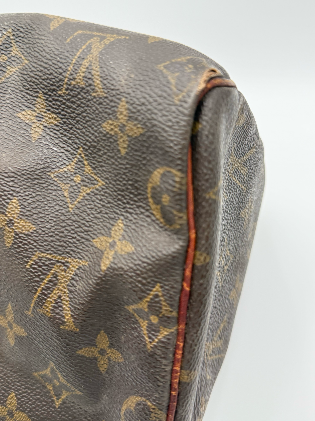 Loui Vuitton Speedy 25 Monogram Satchel