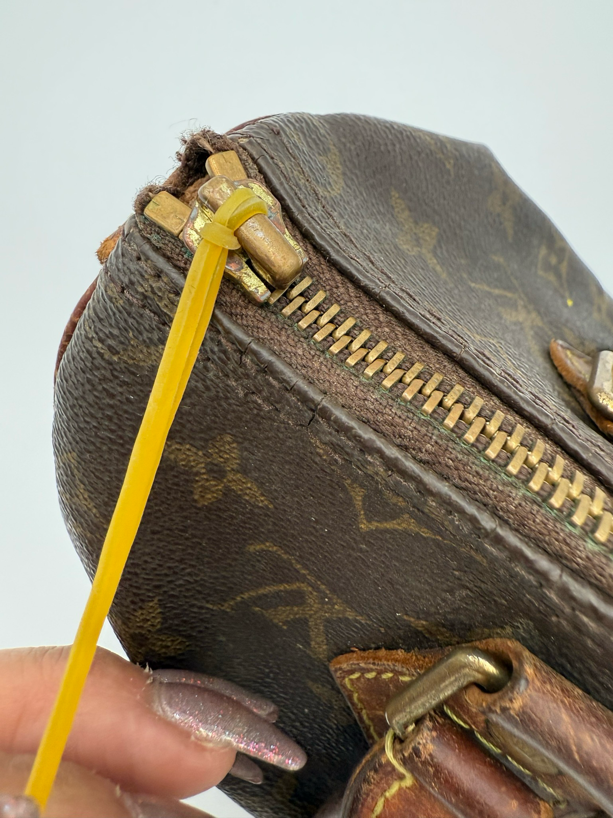 Loui Vuitton Speedy 25 Monogram Satchel