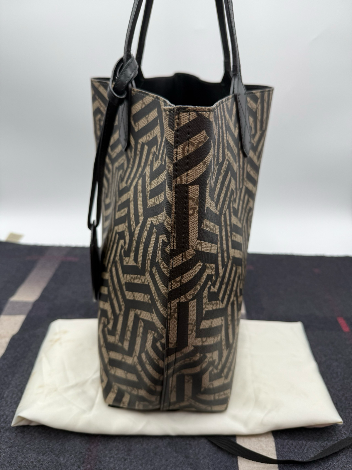 Gucci Supreme Canvas Caleido Medium Tote Shoulder