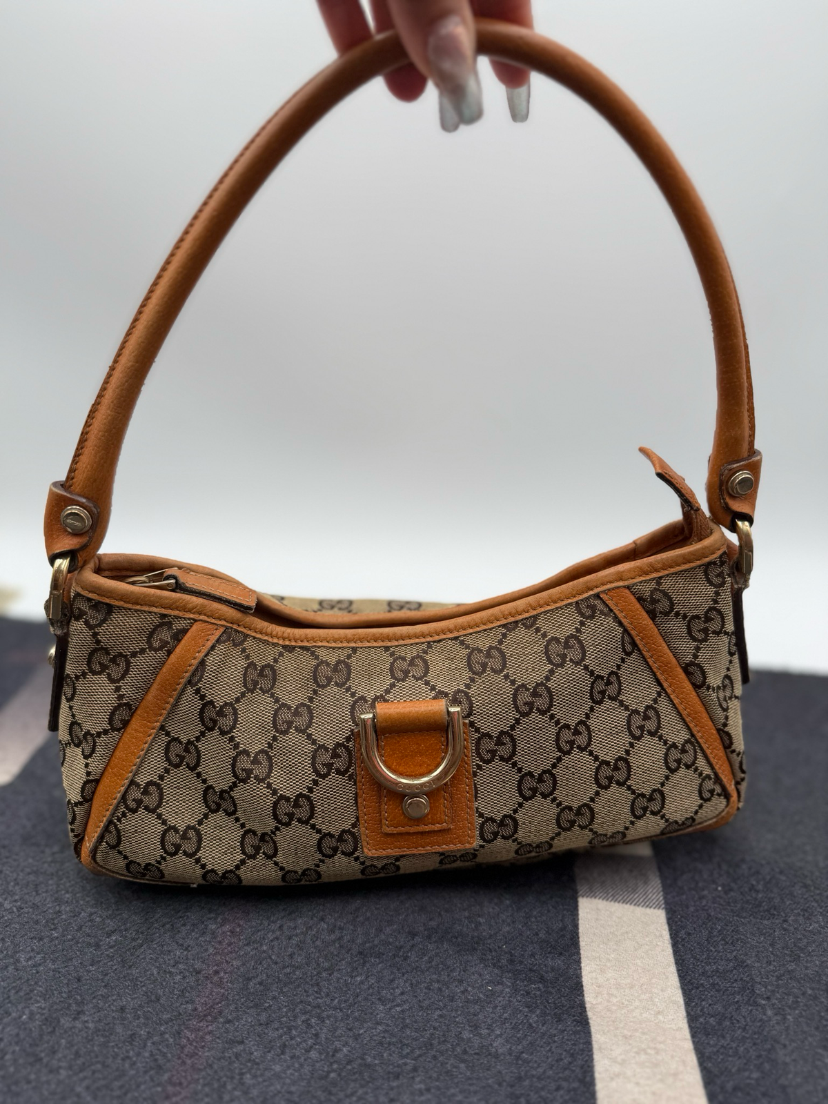 Gucci Abbey Pochette Hobo Shoulder Bag Zipper