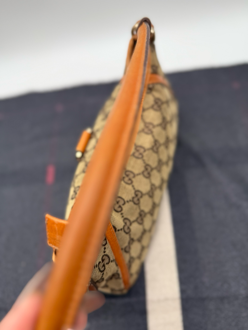 Gucci Abbey Pochette Hobo Shoulder Bag Zipper