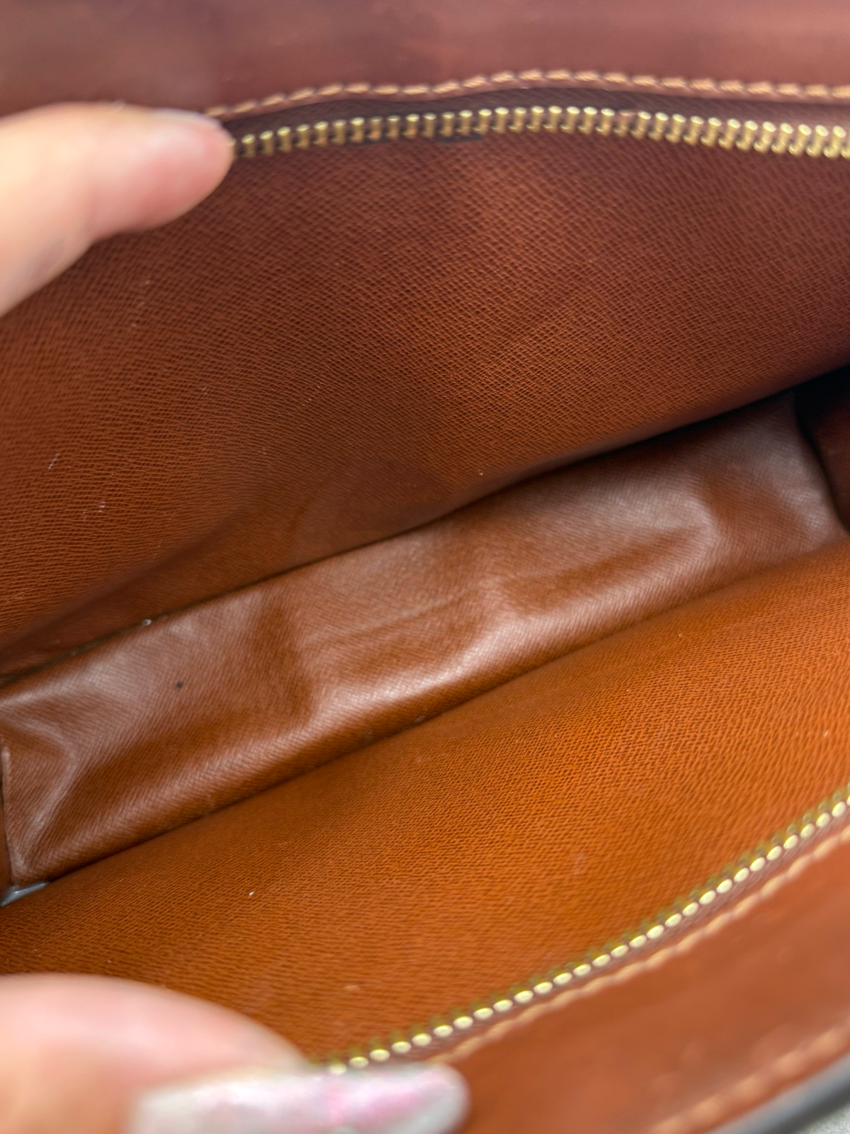 Louis Vuitton Monogram Pochette Homme Clutch Toiletry