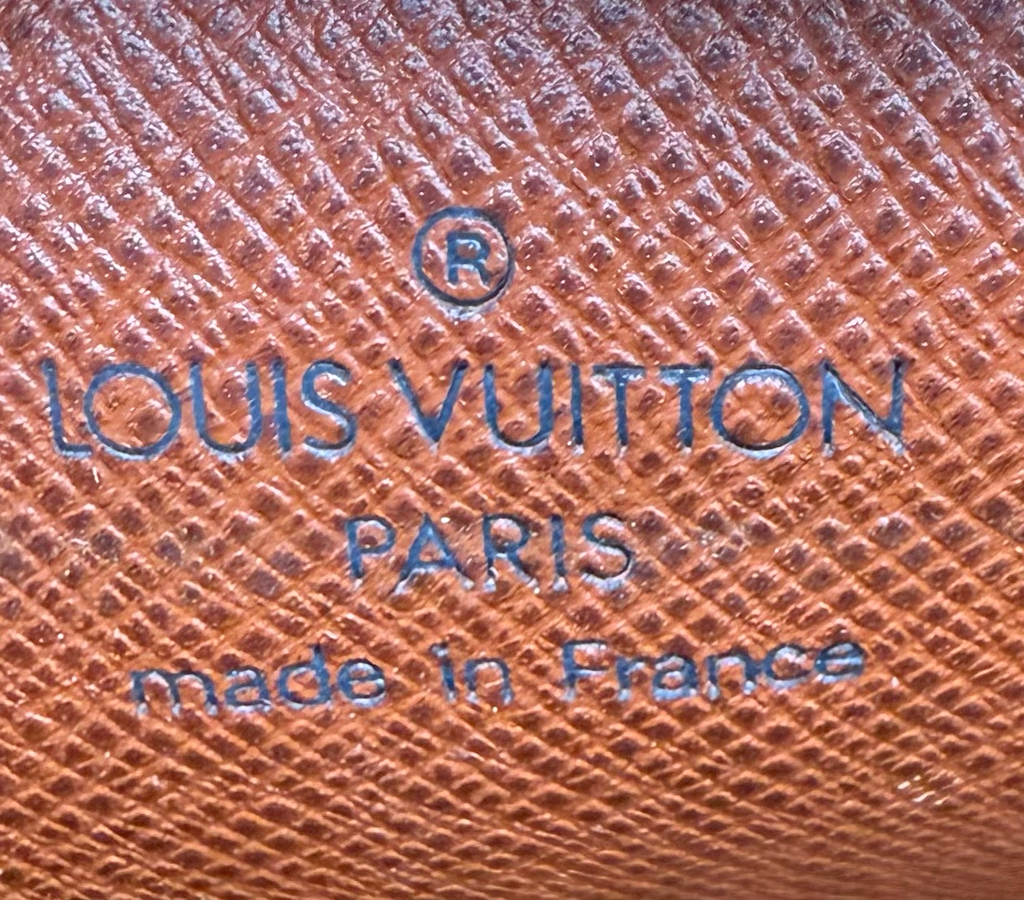 Louis Vuitton Monogram Pochette Homme Clutch Toiletry