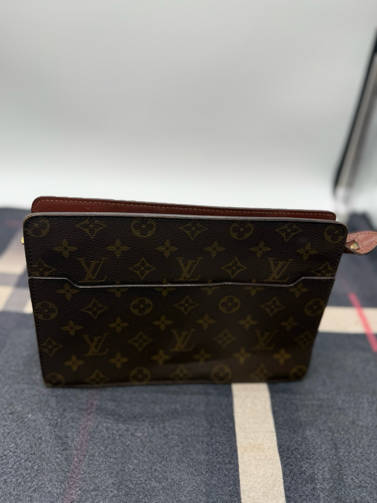 Louis Vuitton Monogram Pochette Homme Clutch Toiletry