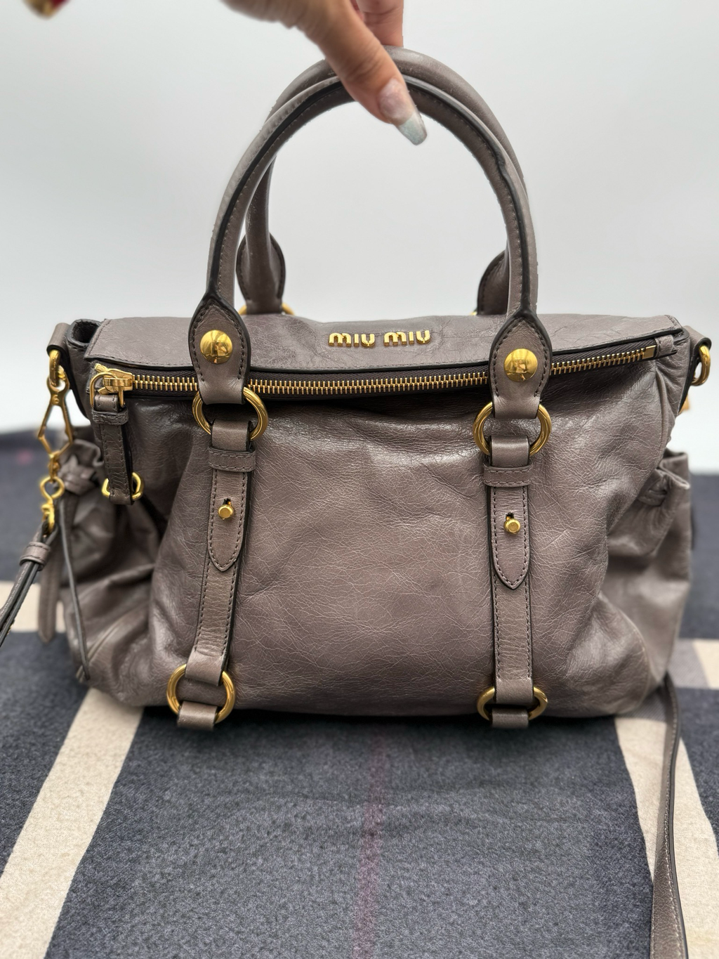 Miumiu Vitello Daino Drawstring Crossbody Messenger