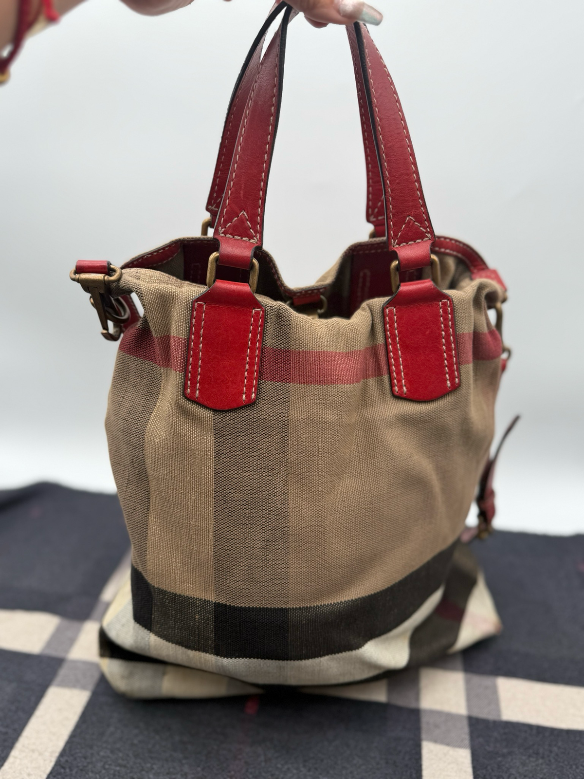 Burberry Canvas Mega Check Medium Tottenham Britt