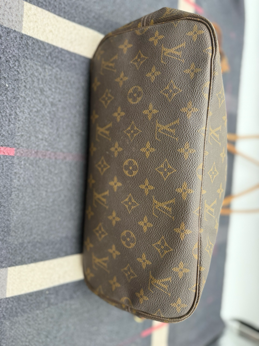 Louis Vuitton Neverfull Mm Monogram Tote