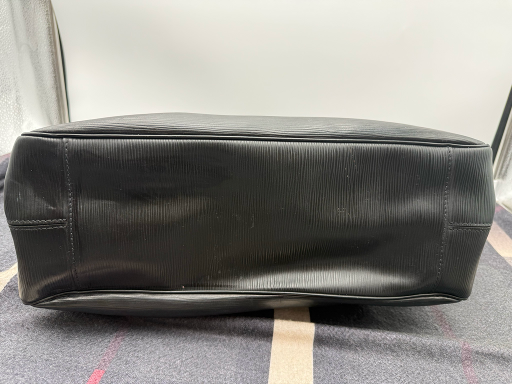 Louis Vuitton Epi Passy GM Tote