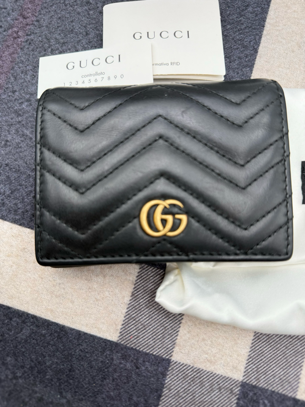 Gucci Marmont Black Bi-Fold Flap Card Wallet