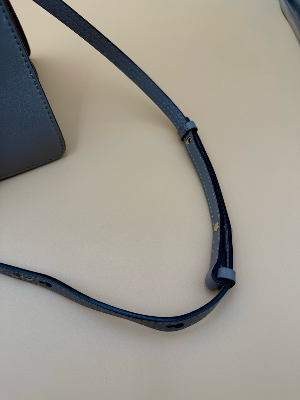 Chloe Faye Crossbody Messenger