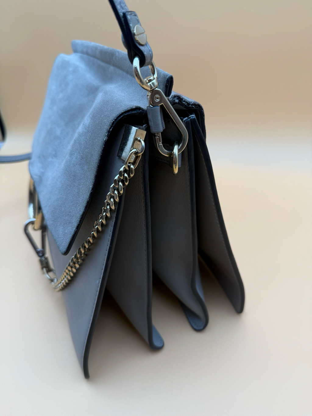 Chloe Faye Crossbody Messenger