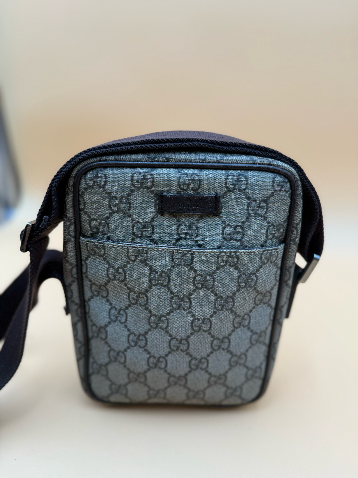 Gucci Supreme Plus Messenger Camera
