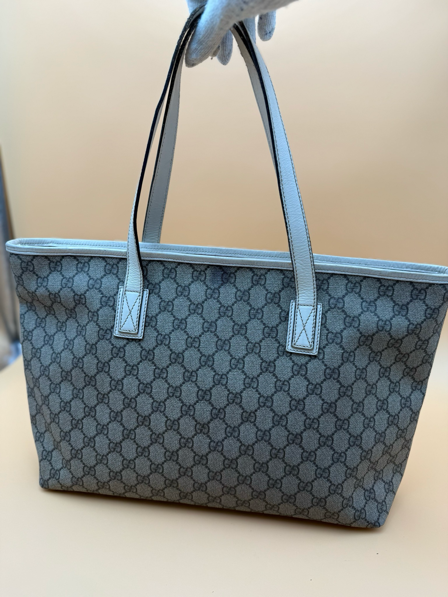 Gucci Supreme Tote Coated Canvas Large Zipper