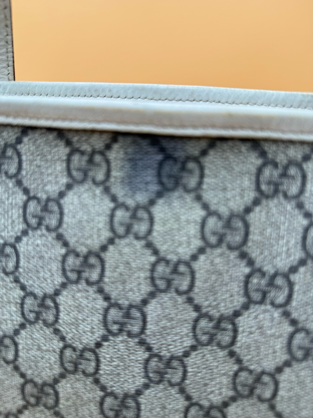 Gucci Supreme Tote Coated Canvas Large Zipper