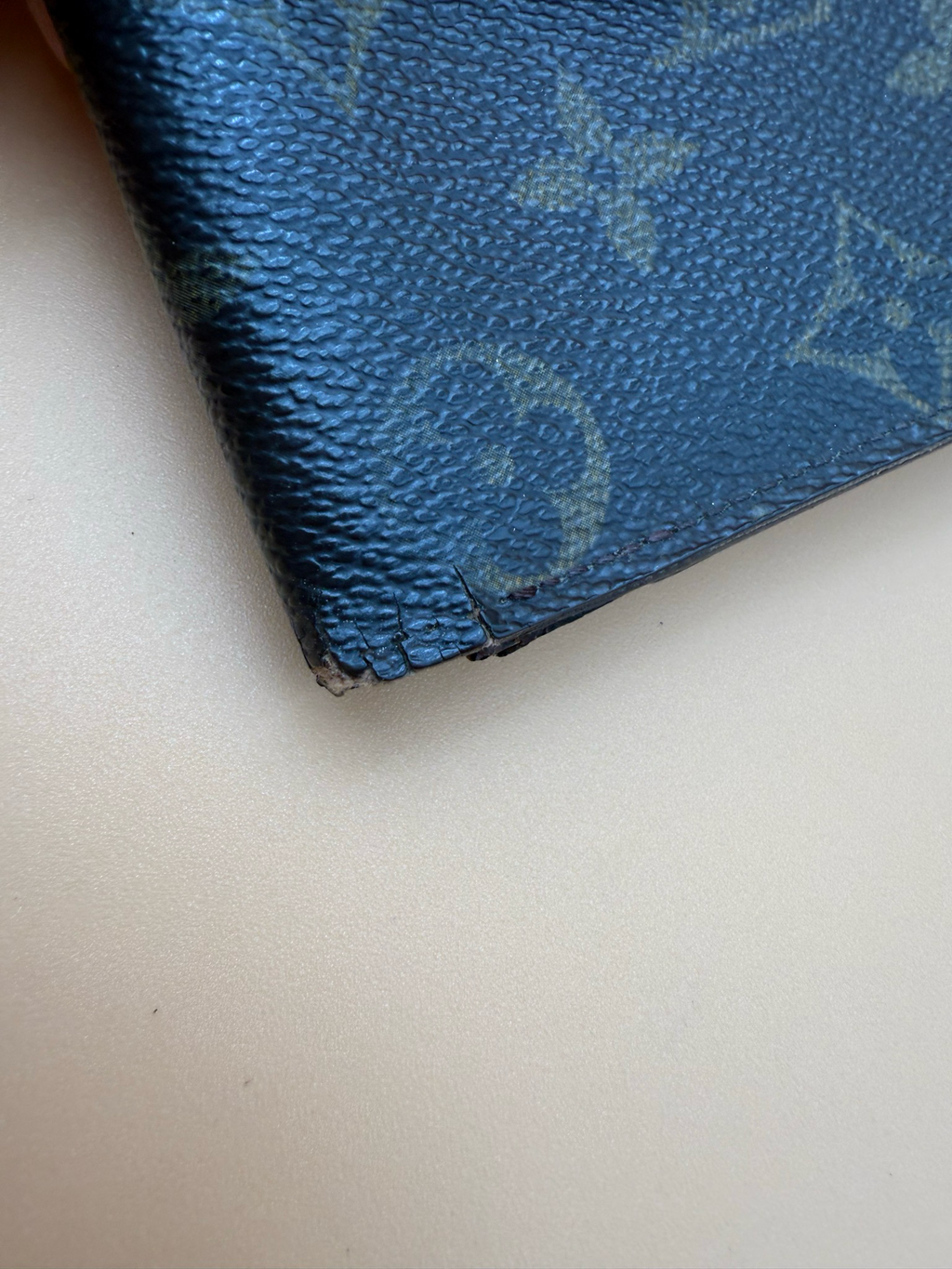 Louis Vuitton Mens Wallet Bifold Flap