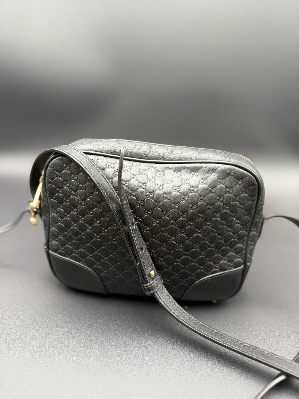 Gucci Guccissima Bree Camera Crossbody Messenger Bag Black
