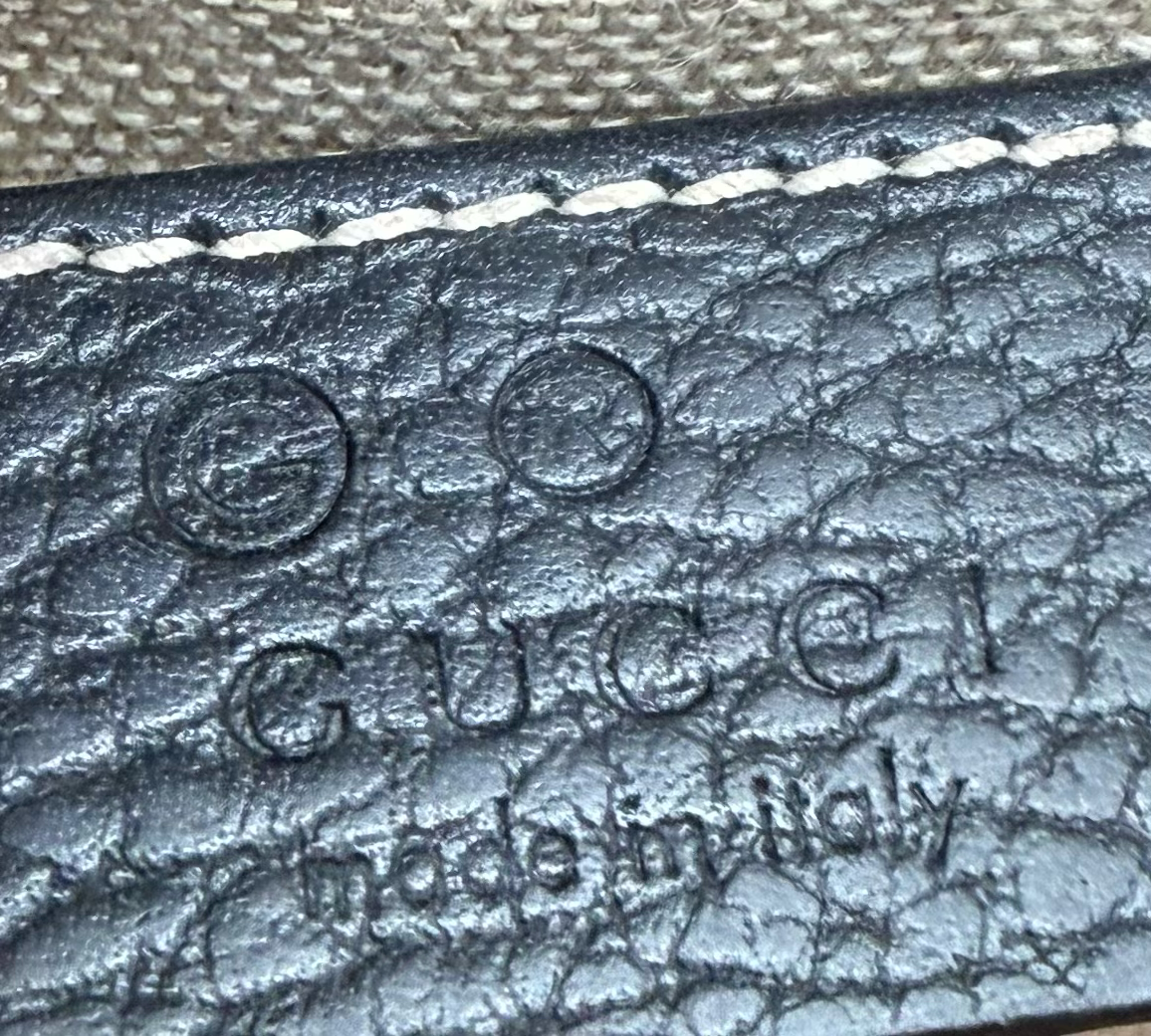 Gucci Pebbled Leather Sling Black Messenger Dollar Interlocking Small