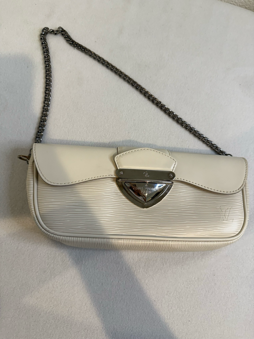Louis Vuitton Montaigne Epi Leather White Shoulder Hobo