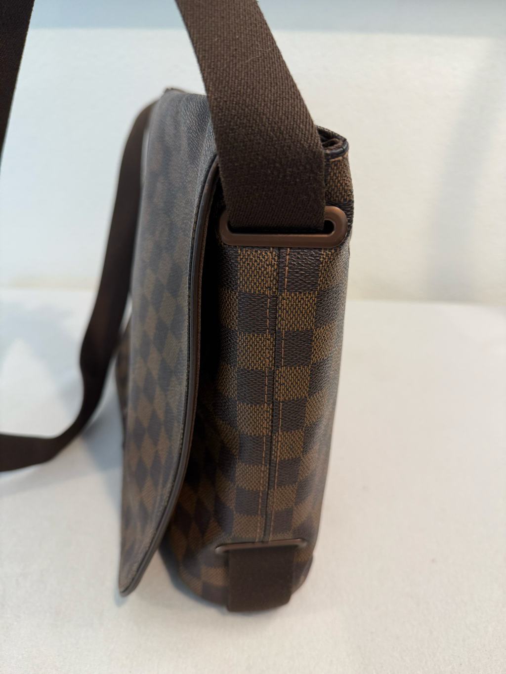 Louis Vuitton Messenger Damier Ebene Brooklyn Mm Crossbody Sling