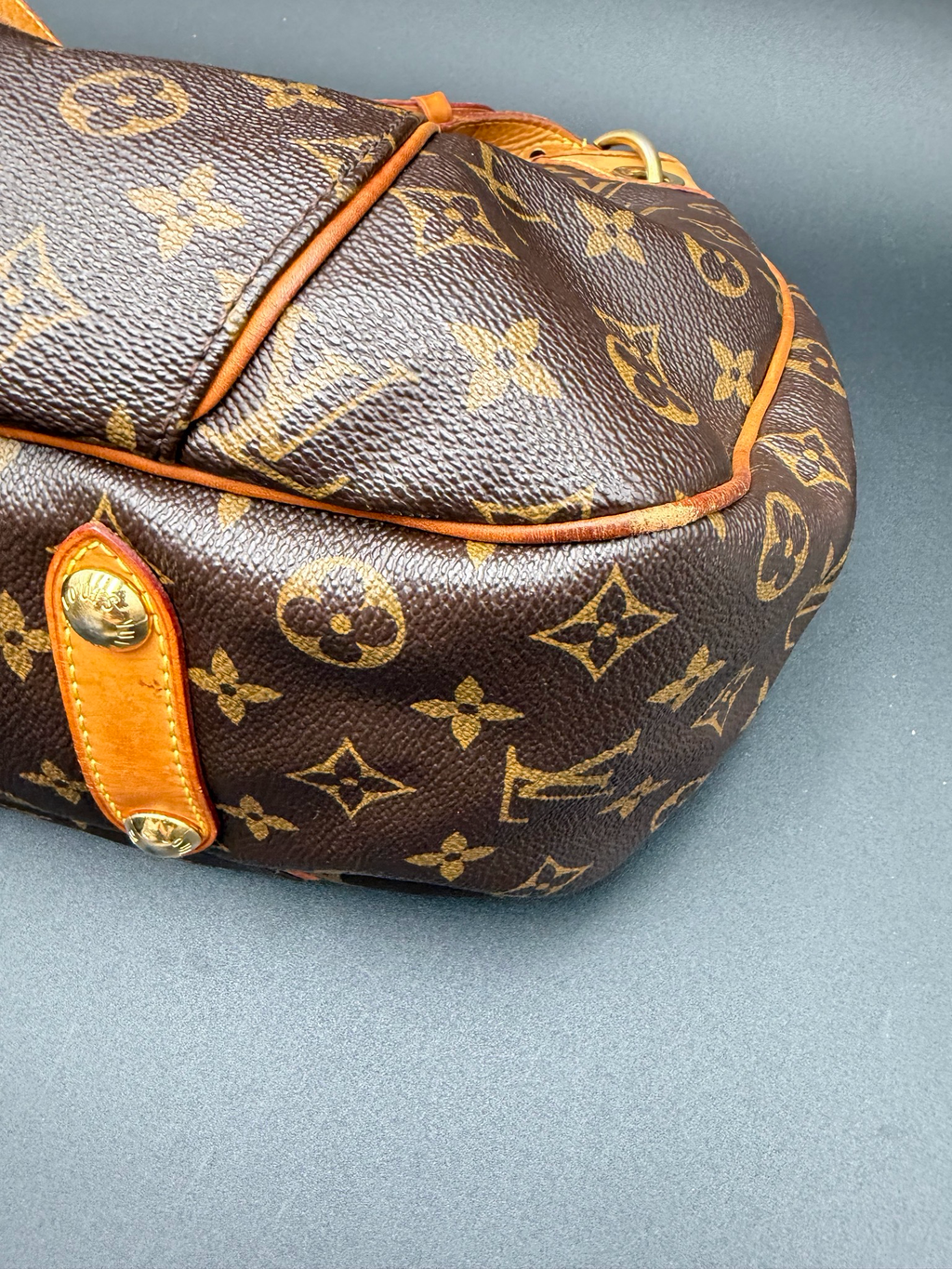 Louis Vuitton Monogram Galliera Gm Hobo Shoulder Bag