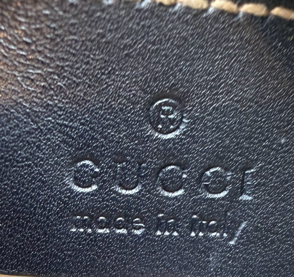 Gucci Flat Messenger Supreme Crossbody Sling