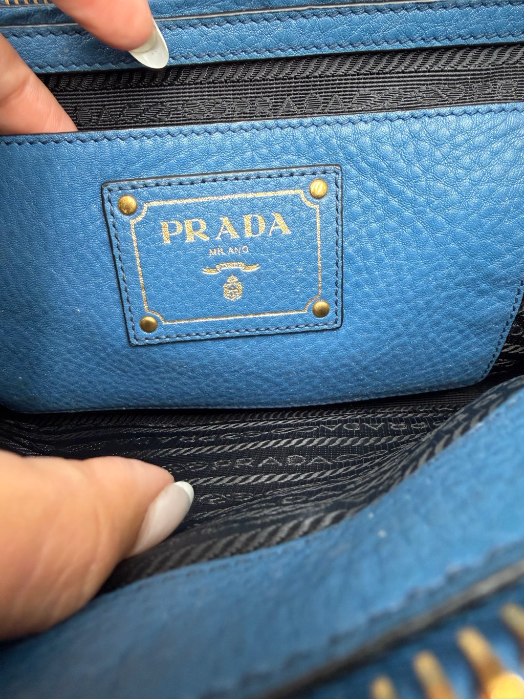 Prada Vitello Daino Crossbody Messenger Sling Cobalto