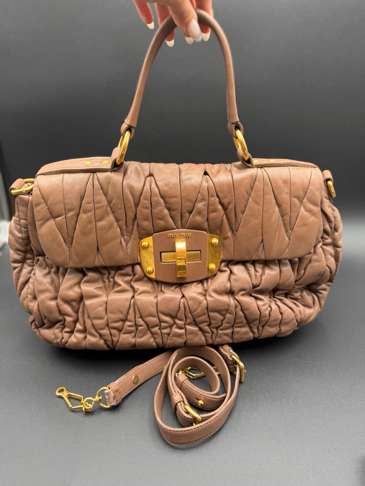 Miu miu Matelasse Borsa Top Handle Crossbody Messenger