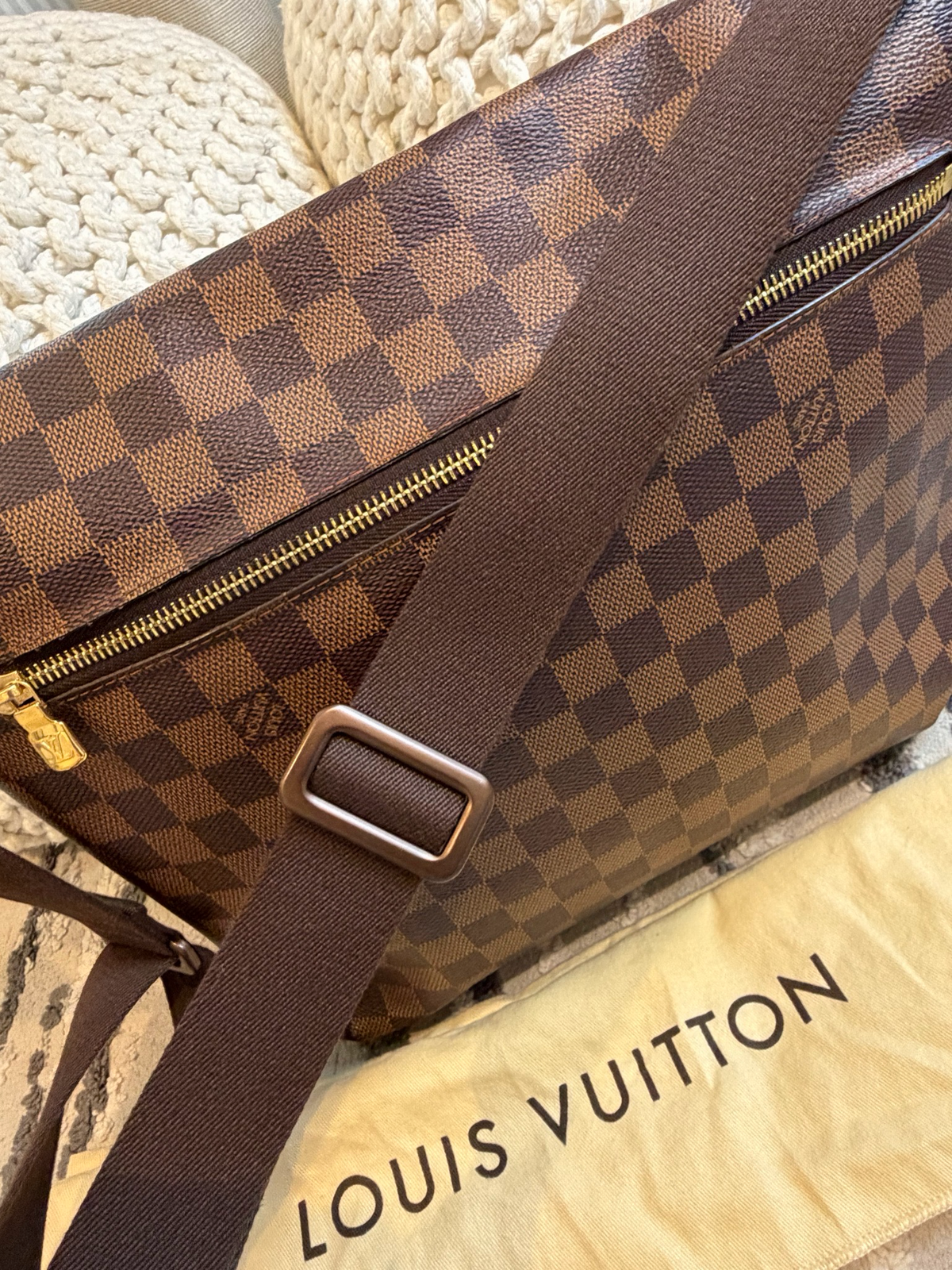 Louis Vuitton Damier Ebene Brooklyn Mm Messenger Crossbody