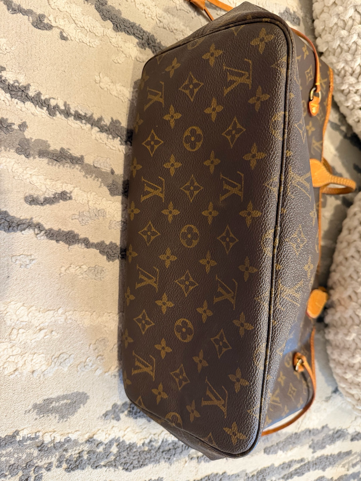 Louis Vuitton Monogram Neverfull Mm Tote