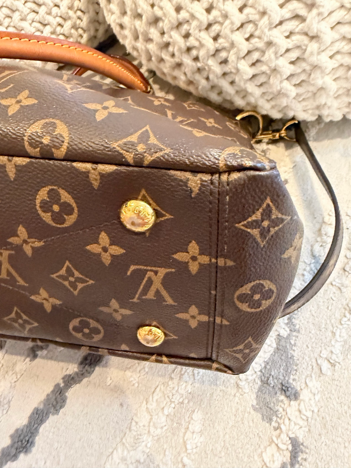 Louis Vuitton Monogram Cerise Pallas Mm Shoulder Hobo