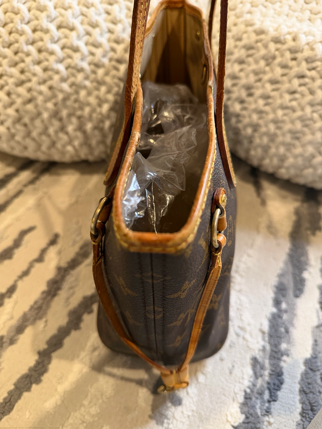 Louis Vuitton Monogram Neverfull Pm Tote