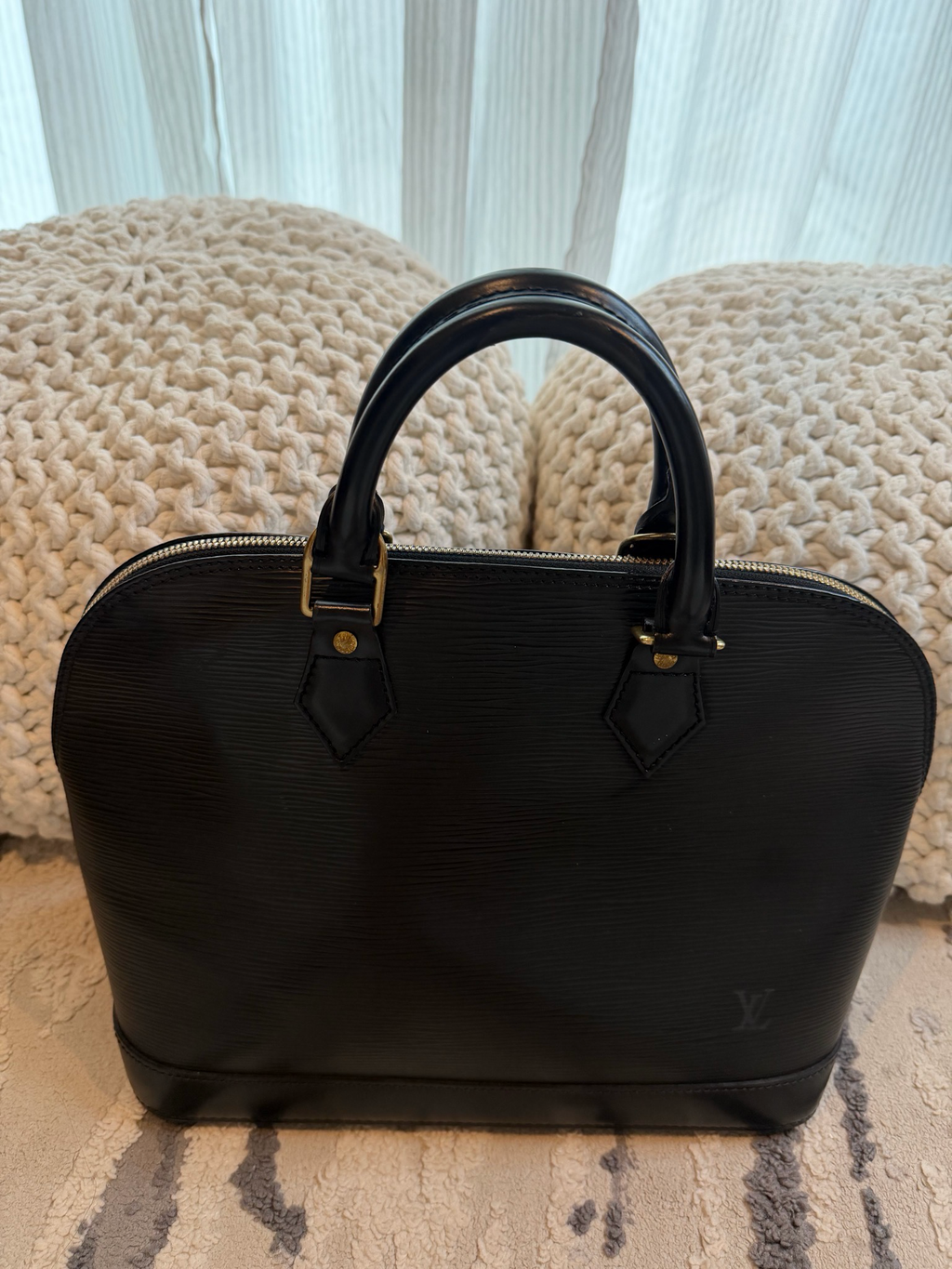 Louis Vuitton Epi Alma Pm Handbag