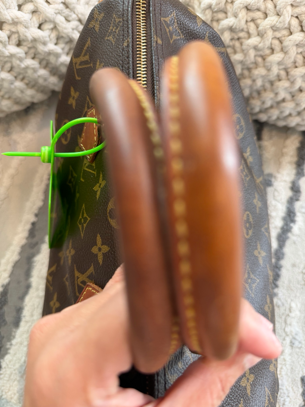 Louus Vuitton Monogram Speedy 30 Top Handle Satchel